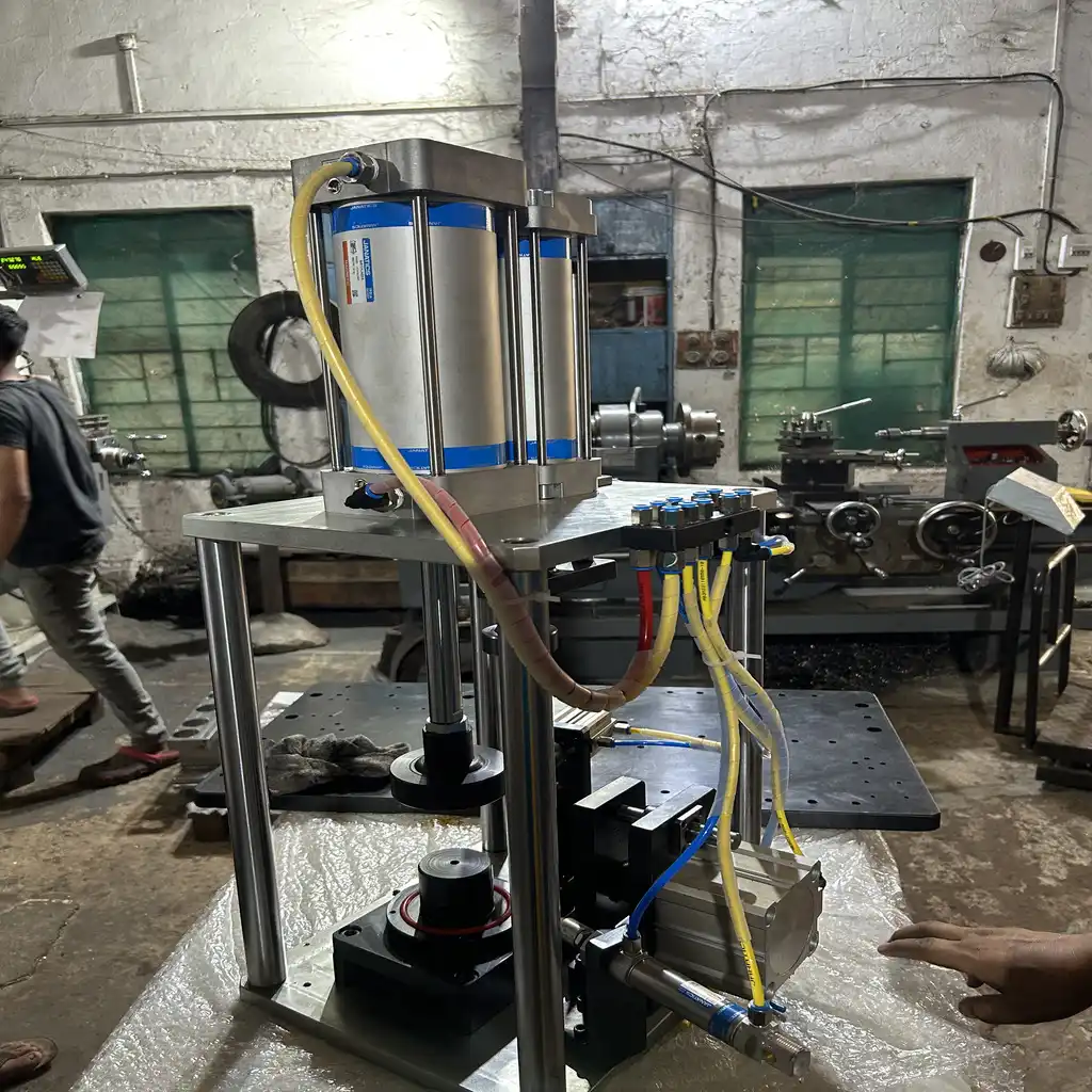 LEAK TEST FIXTURES 3