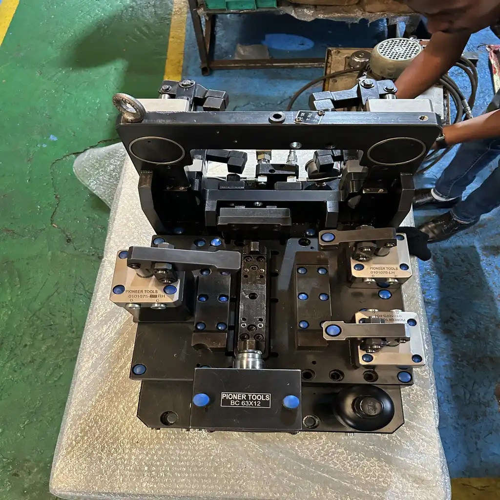 LEAK TEST FIXTURES 5